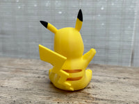 Figurine Pikachu Heureux : Un Sourire Radieux Pour Votre Collection Pokémon