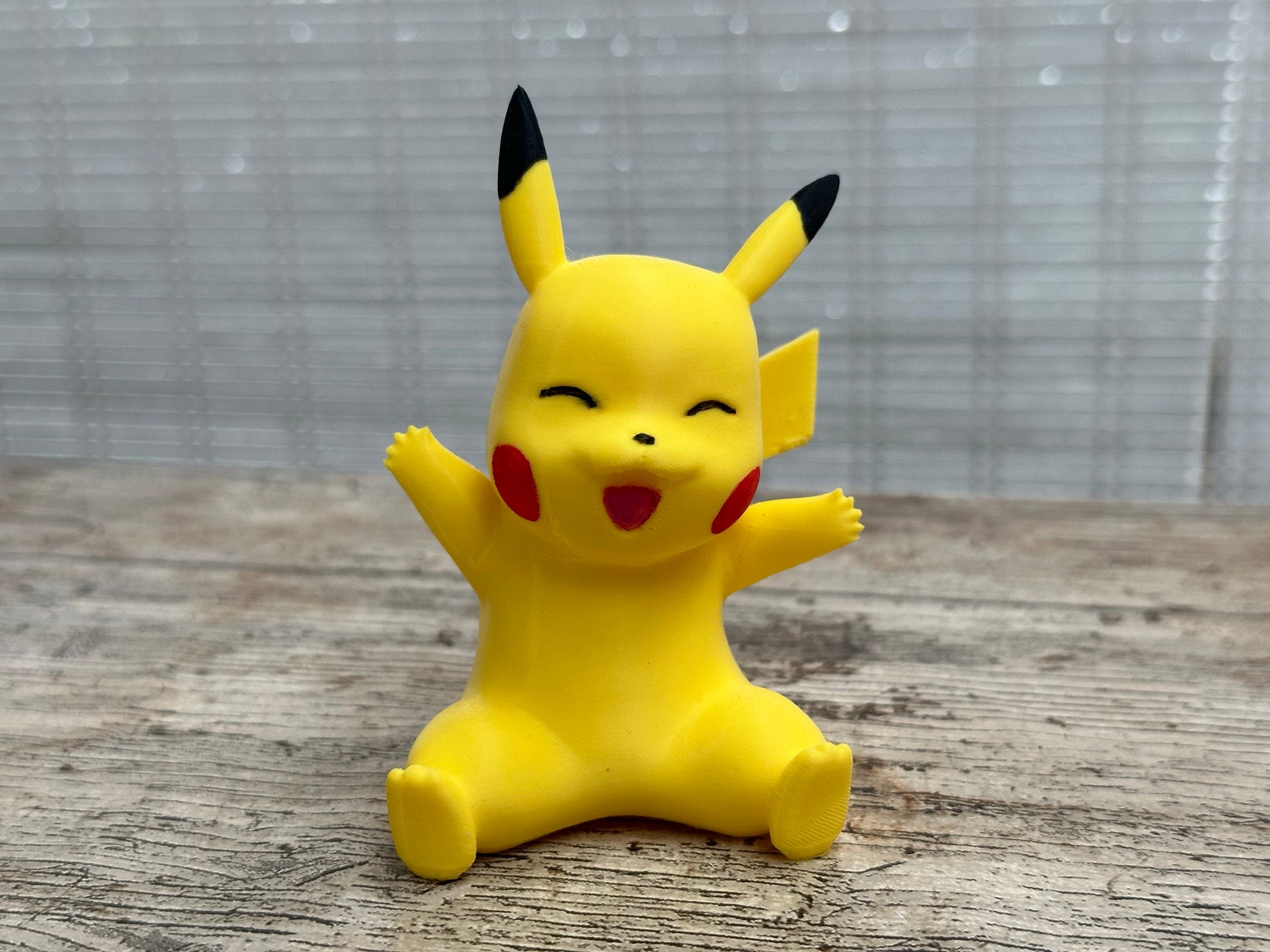 Figurine Pikachu Heureux : Un Sourire Radieux Pour Votre Collection Pokémon