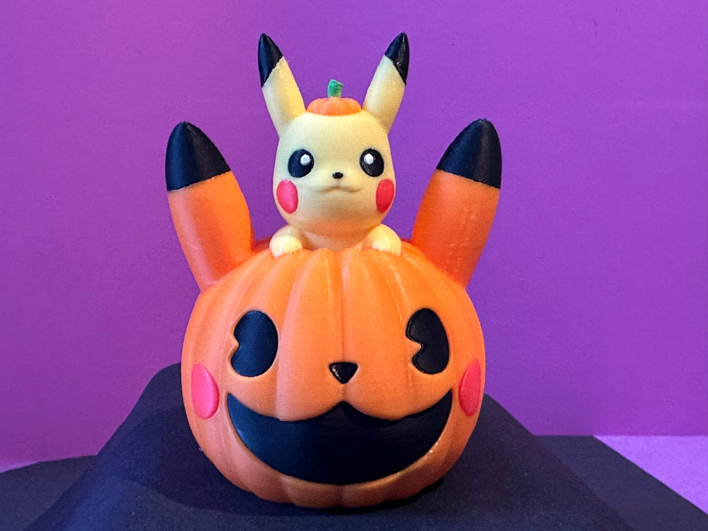 Pikachu dans une citrouille pour Halloween - Pokemon Halloween