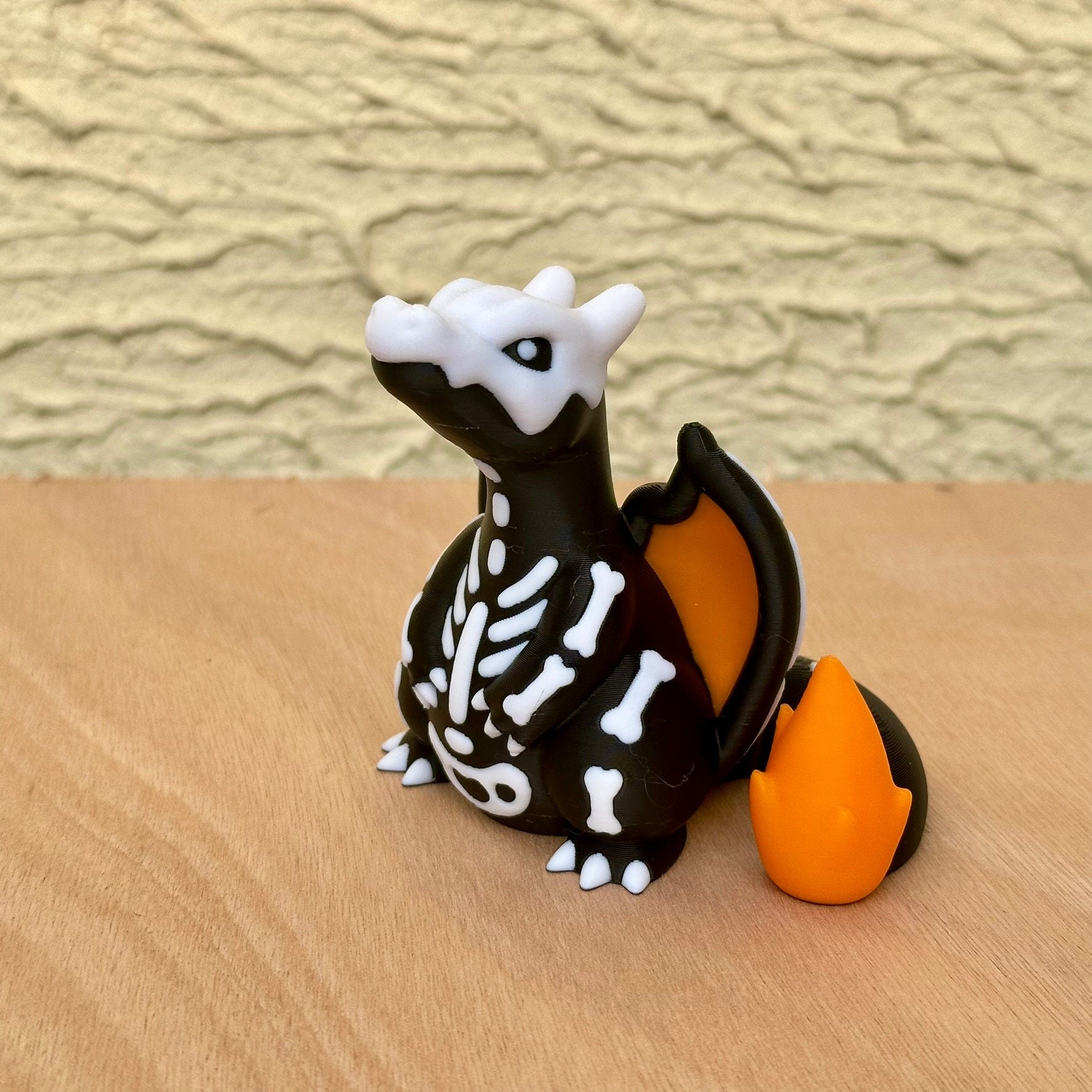 Figurine dracaufeu, le squelette d'Halloween