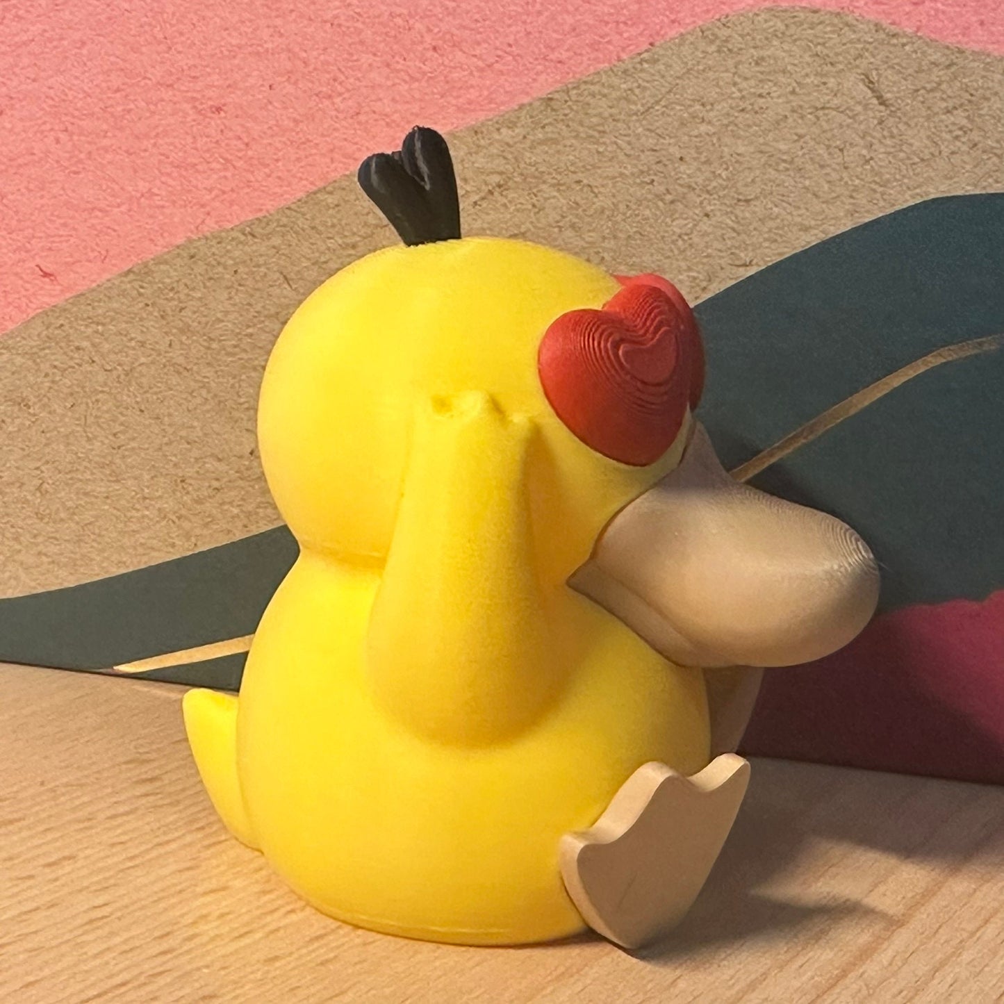 Figurine Psykokwak d'amour, cadeau Pokémon parfait pour la Saint-Valentin ! Valentine Psyduck