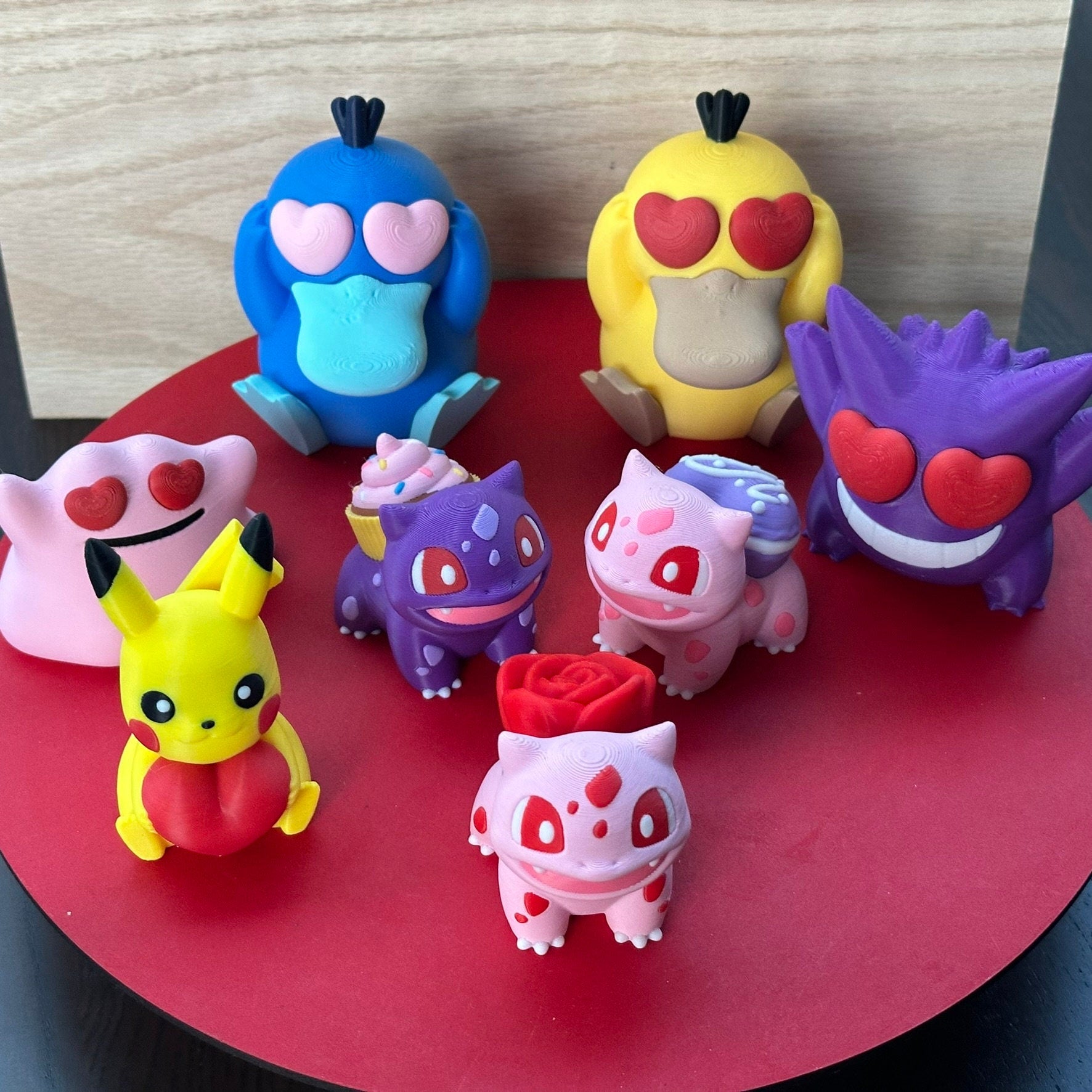 Figurine Psykokwak d'amour, cadeau Pokémon parfait pour la Saint-Valentin ! Valentine Psyduck