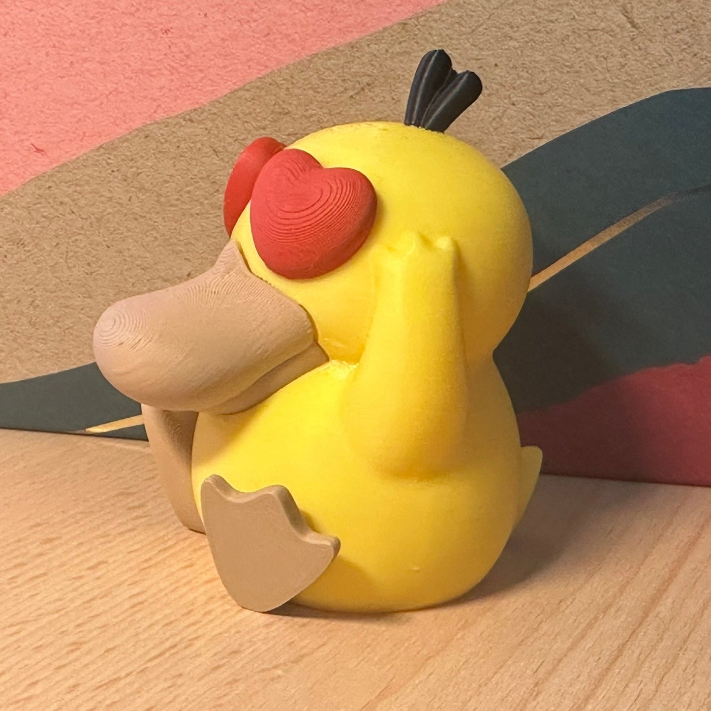 Figurine Psykokwak d'amour, cadeau Pokémon parfait pour la Saint-Valentin ! Valentine Psyduck