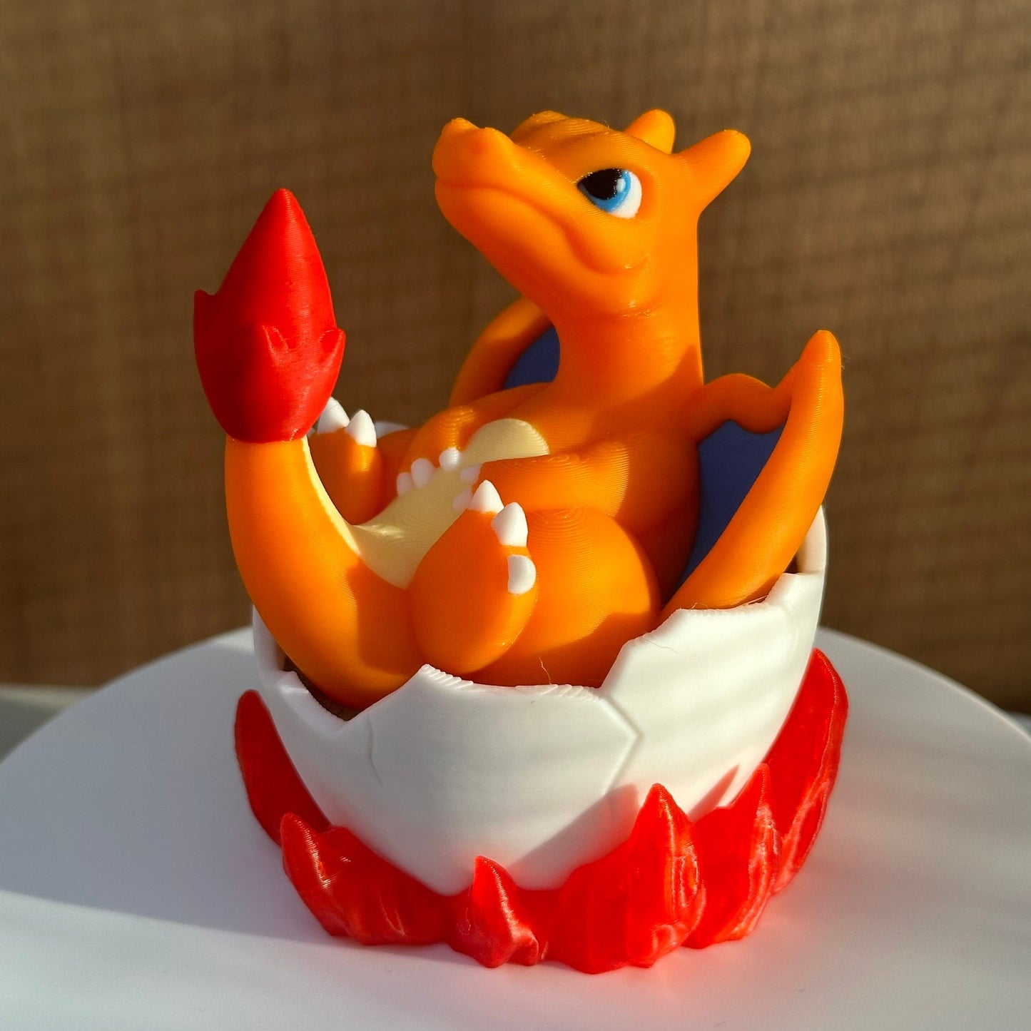 Figurine Dracofeu dans son oeuf (de Pâques) - Édition Spéciale Pokémon