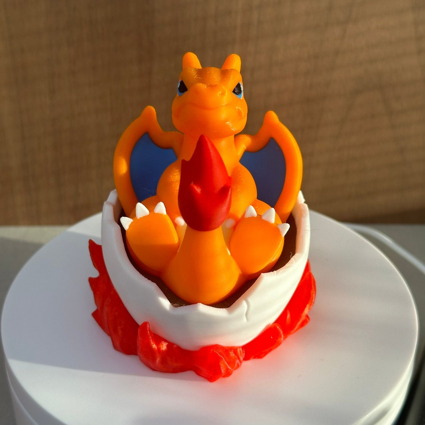 Figurine Dracofeu dans son oeuf (de Pâques) - Édition Spéciale Pokémon