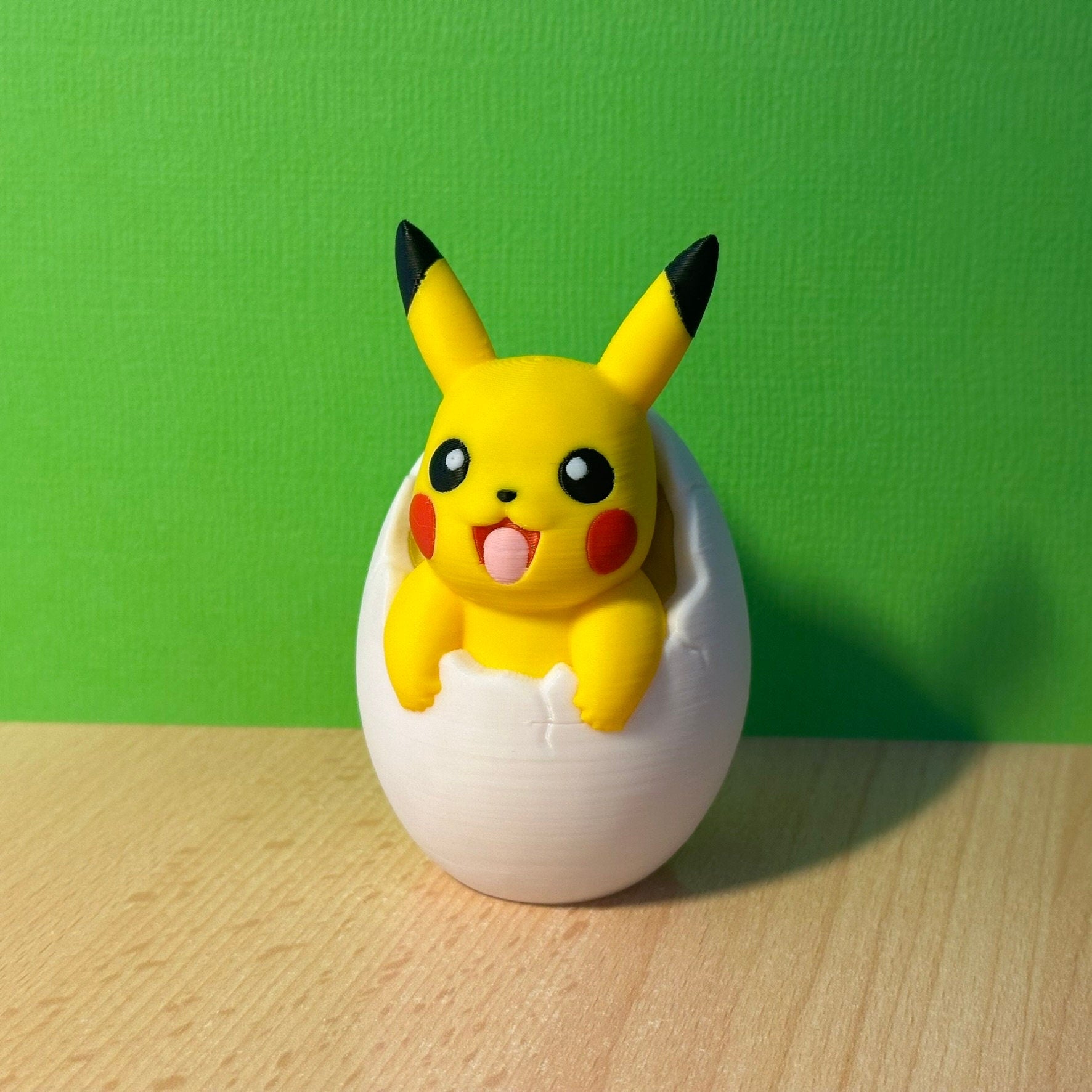 Figurine Pikachu dans son oeuf (de Pâques) - Édition Spéciale Pokémon