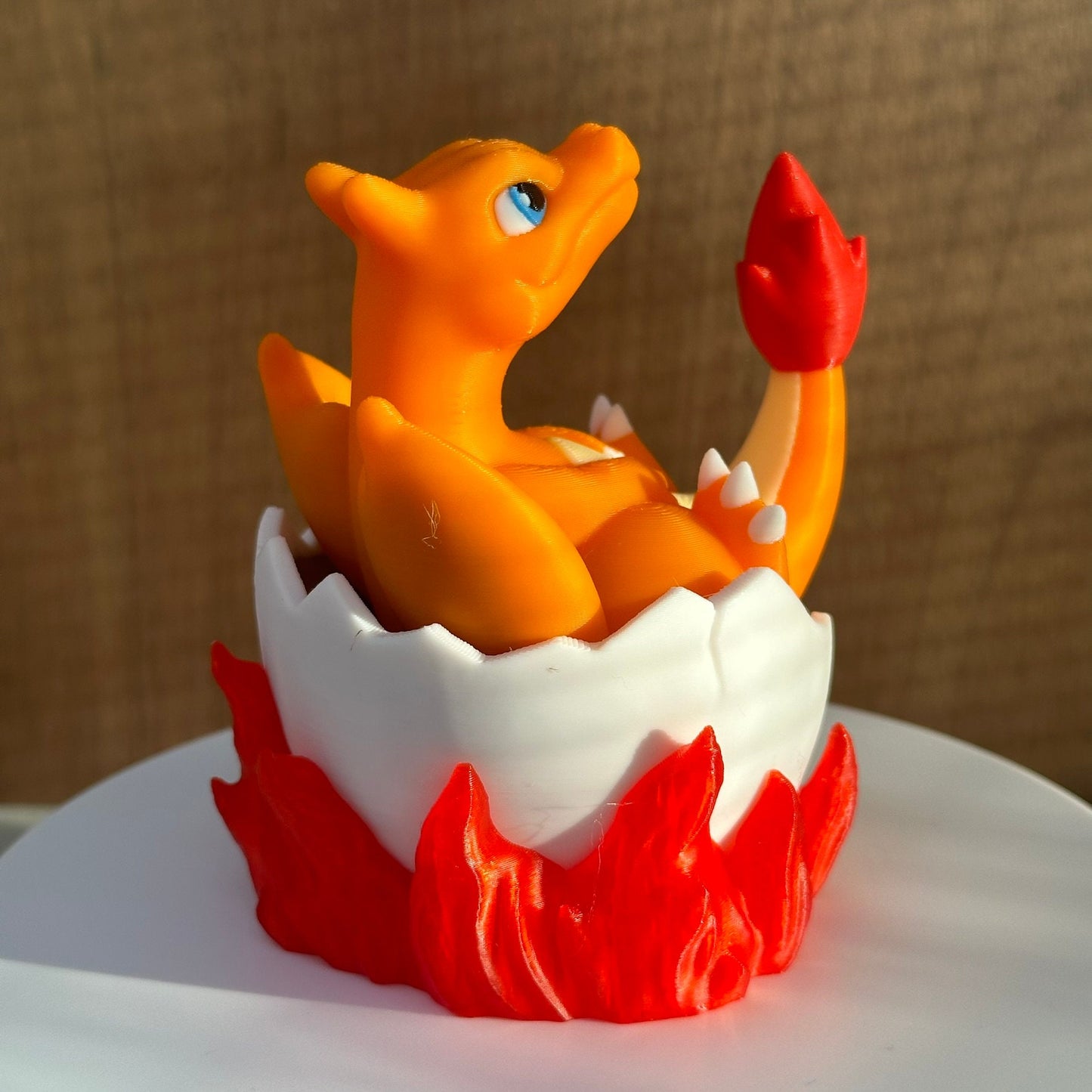 Figurine Dracofeu dans son oeuf (de Pâques) - Édition Spéciale Pokémon