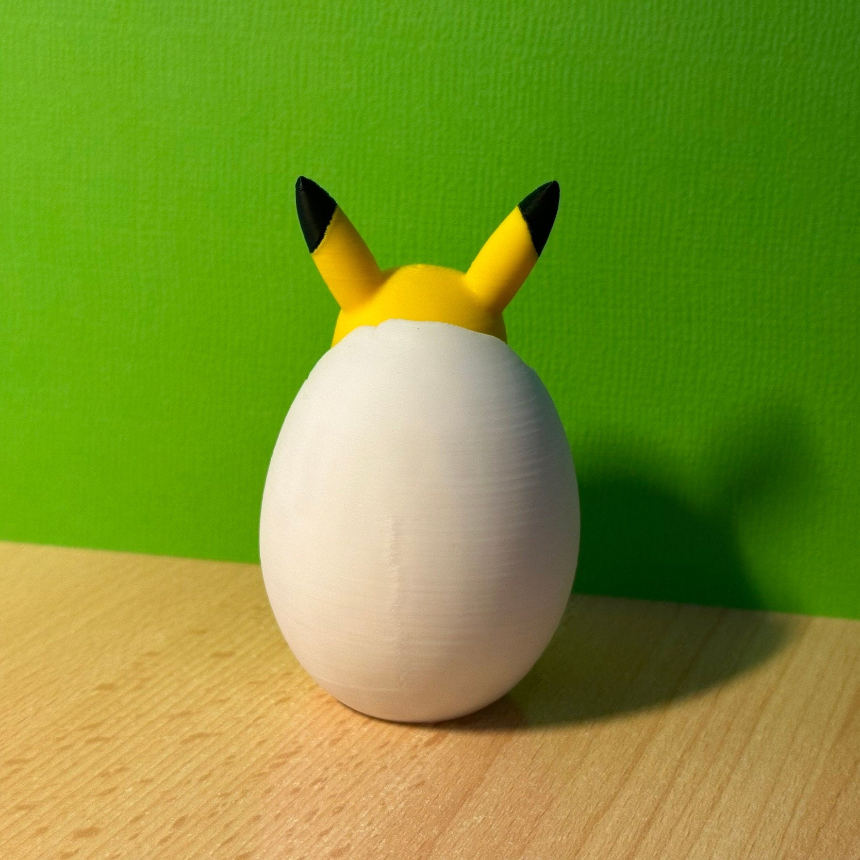 Figurine Pikachu dans son oeuf (de Pâques) - Édition Spéciale Pokémon